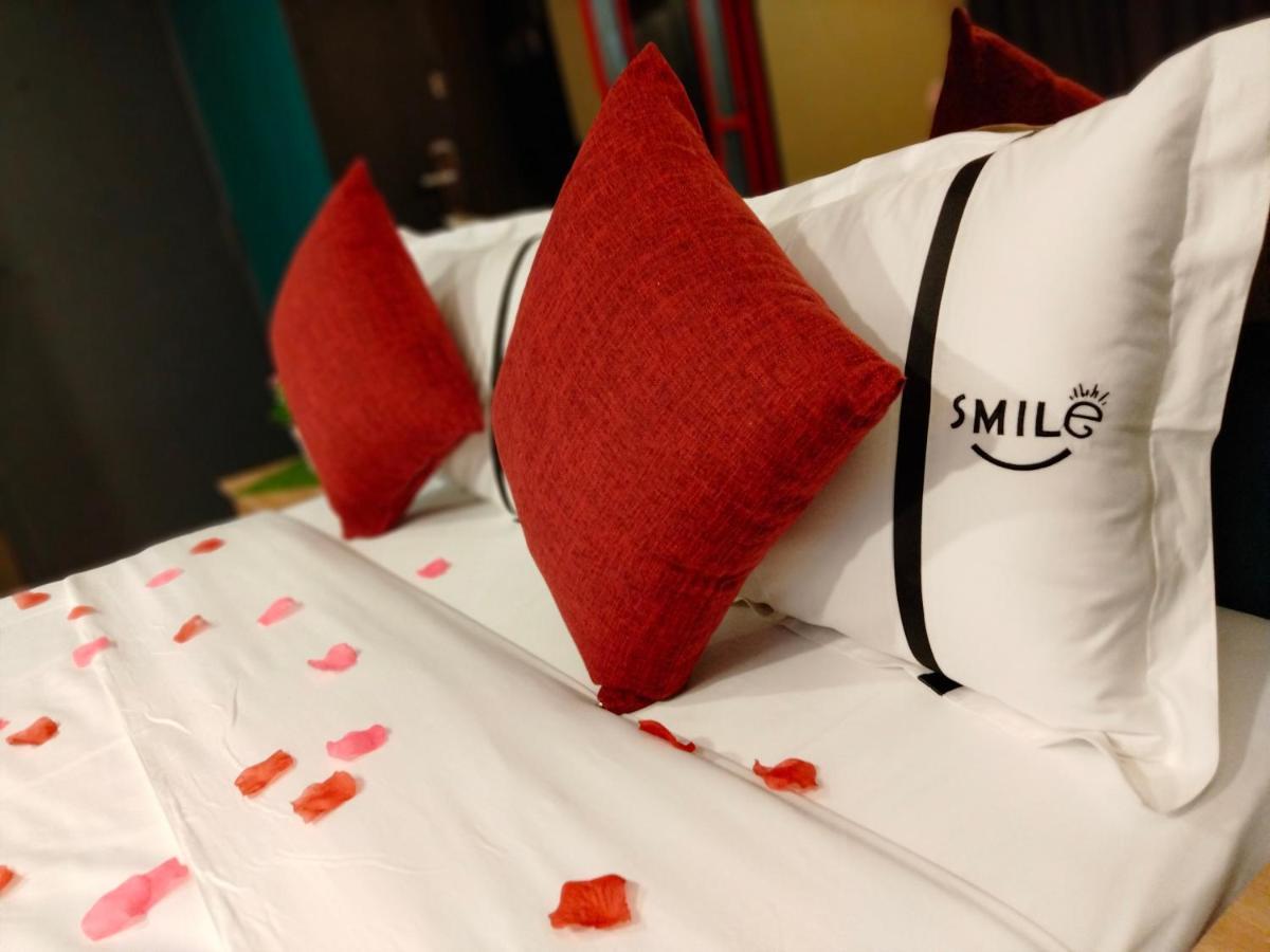 Smile Hotel C180 Cheras Selatan Exterior photo